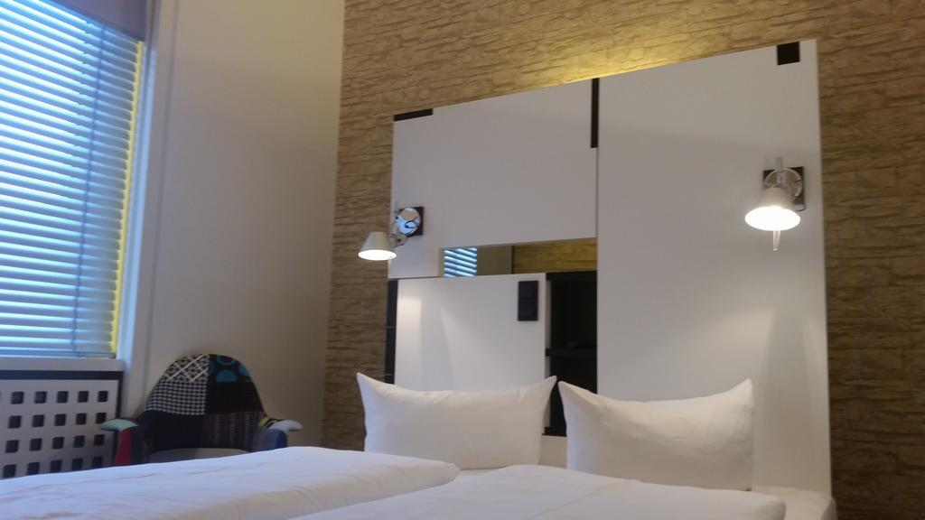 Cristall - Frankfurt Hotel 3*
