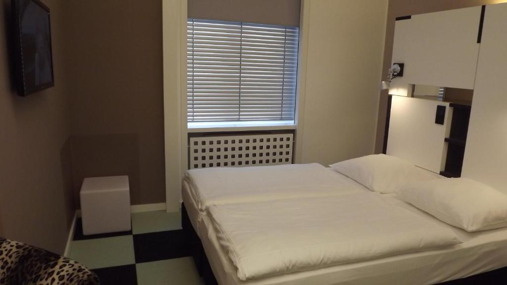 Cristall - Frankfurt Hotel 3*