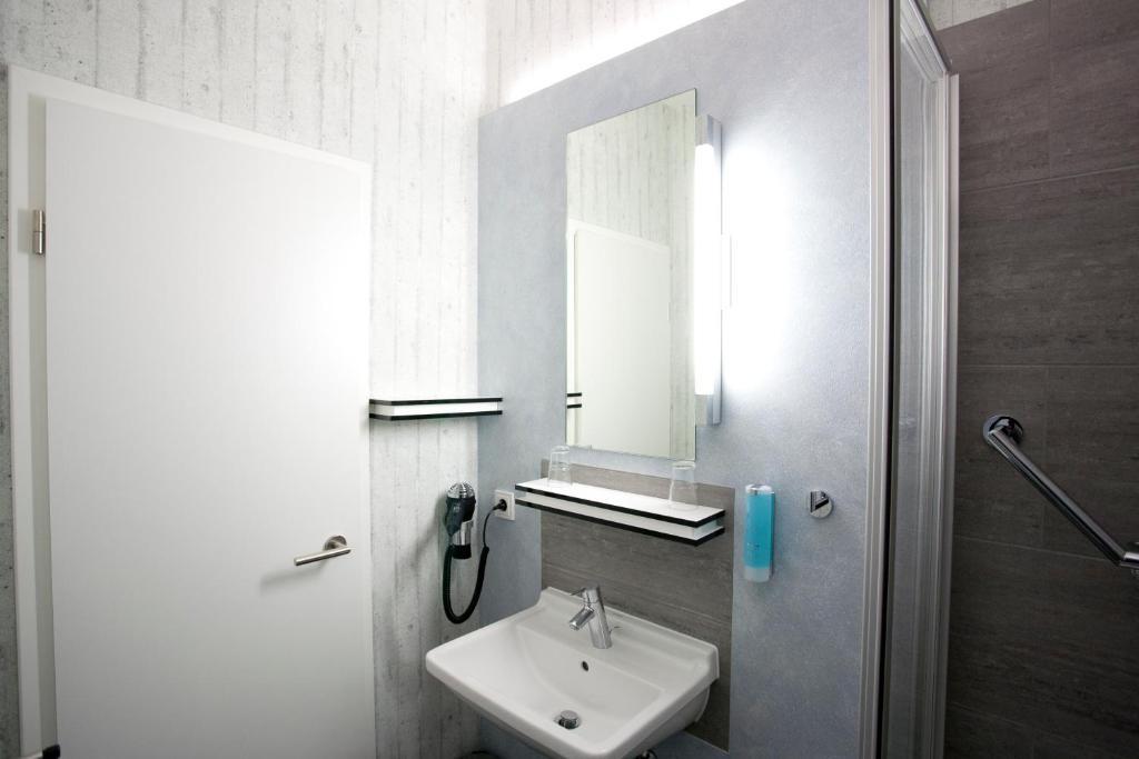 Hotel Cristall - Frankfurt
