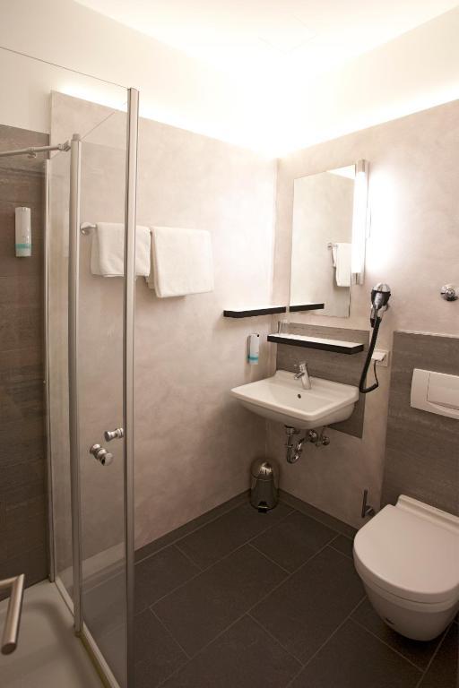 Hotel Cristall - Frankfurt Fráncfort del Meno