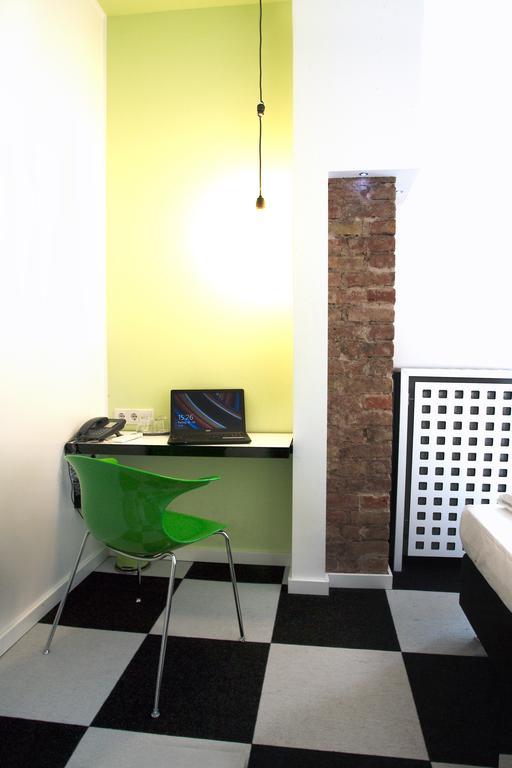 Hotel Cristall - Frankfurt 3*